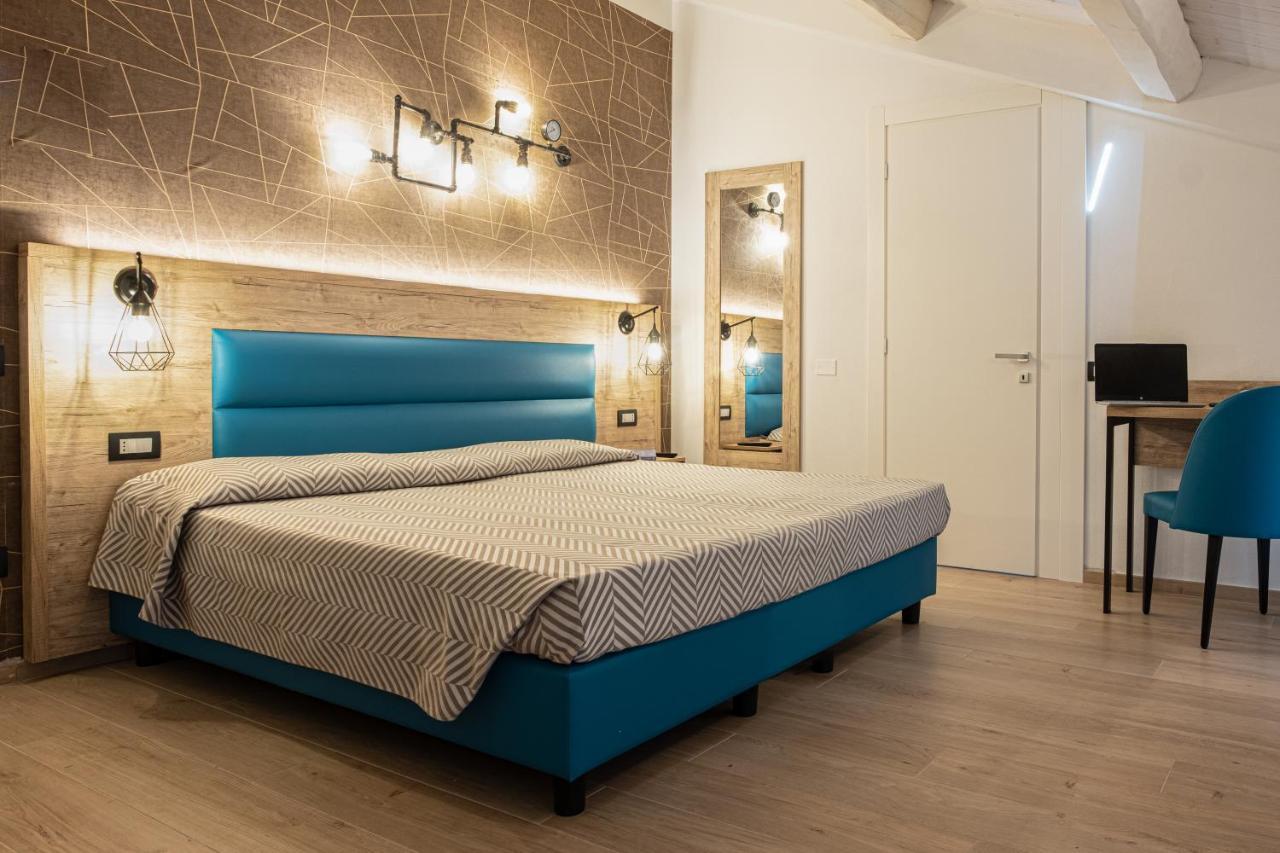 Cuneo Hotel מראה חיצוני תמונה