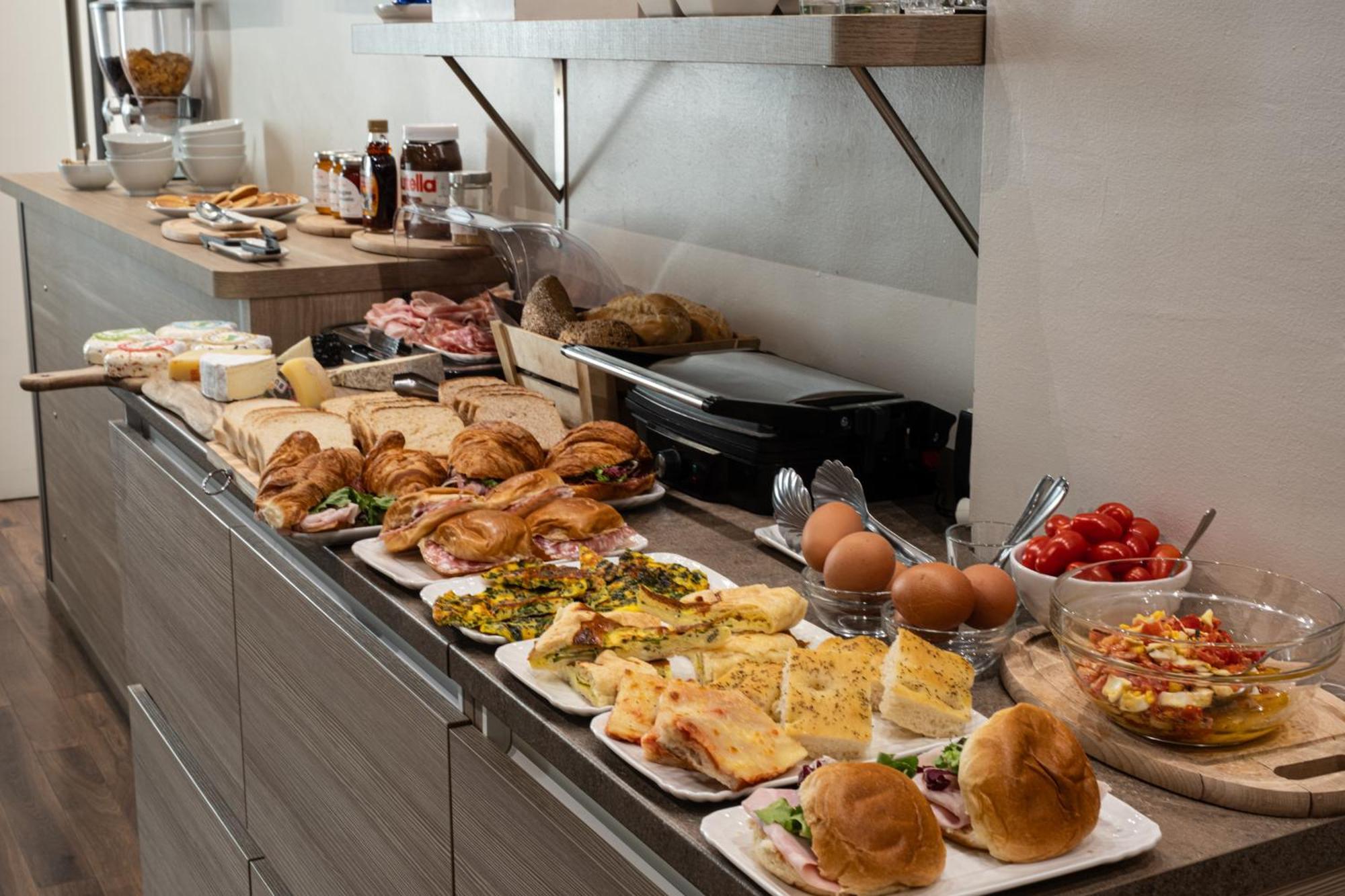 Cuneo Hotel מראה חיצוני תמונה